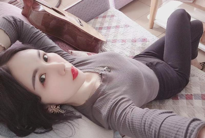 滨江莞式导师小猫咪