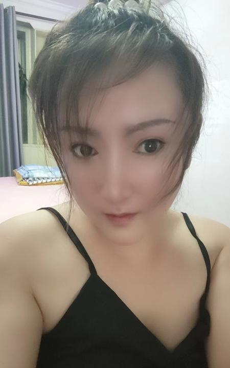 津南吾悅附近大奶姐姐
