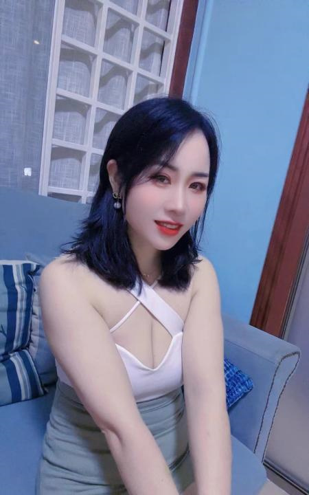 制服大奶梓汐