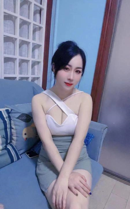 制服大奶梓汐