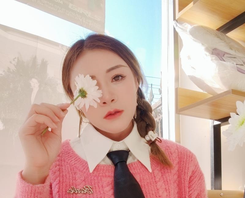 服务系兼职少妇
