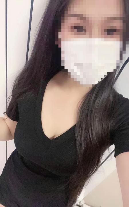 历程唐冶天然D胸妹子