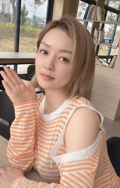 越秀眼镜婉柔姐