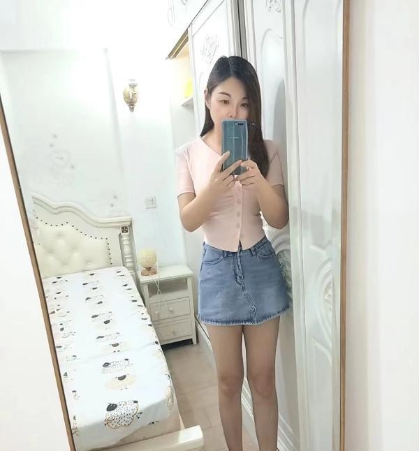 长腿御姐佩佩