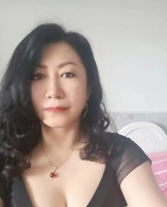 南山性感熟妇