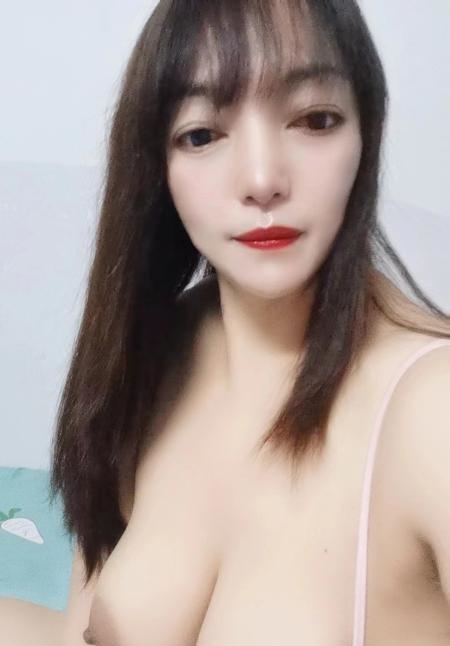 特服巨乳少妇