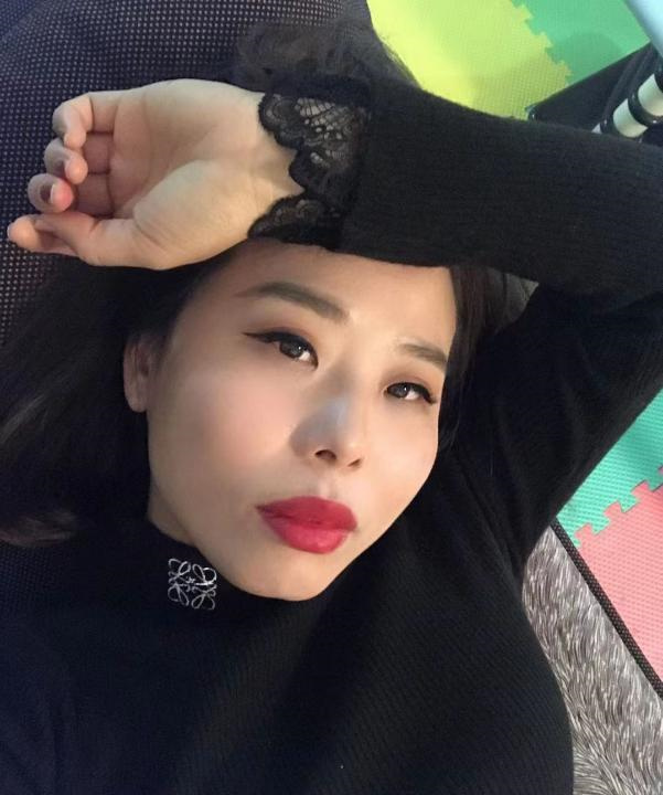 硚口区服装店老板娘