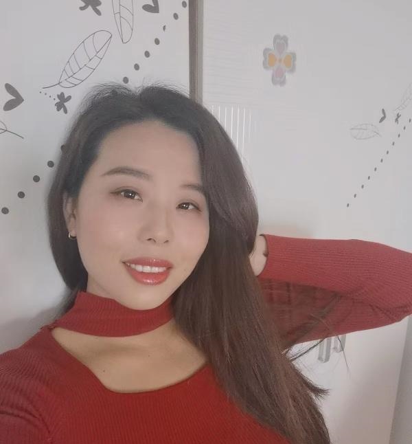 硚口区服装店老板娘