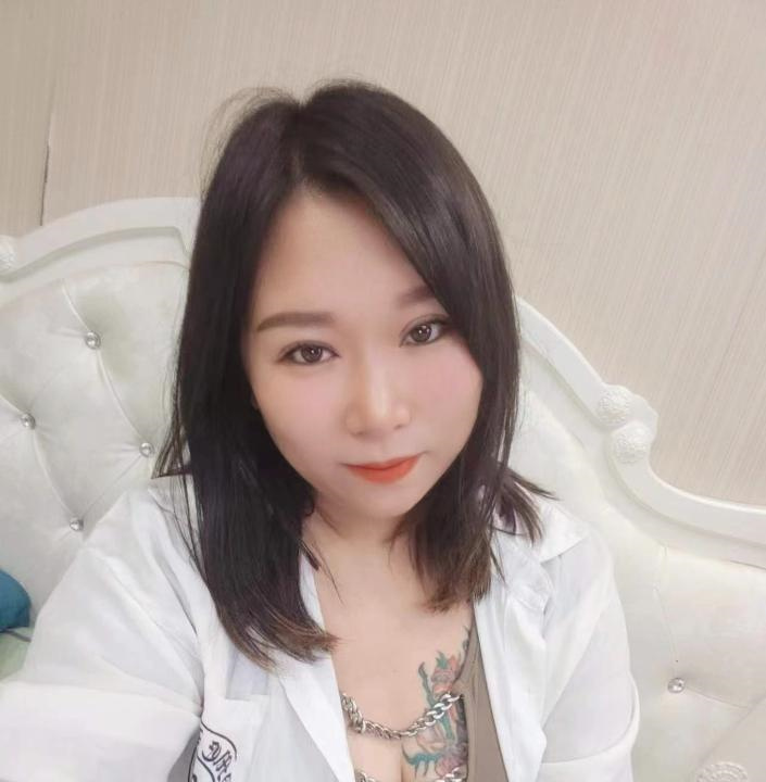 北站微胖大胸骚妇