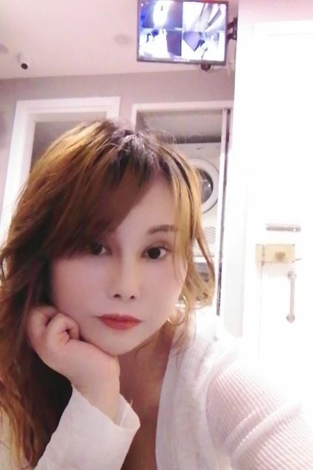 福田圆润少妇