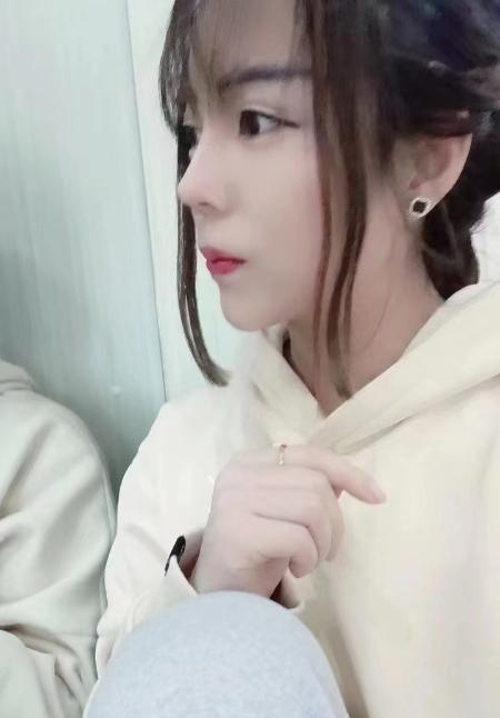 滨海楼凤小娘们