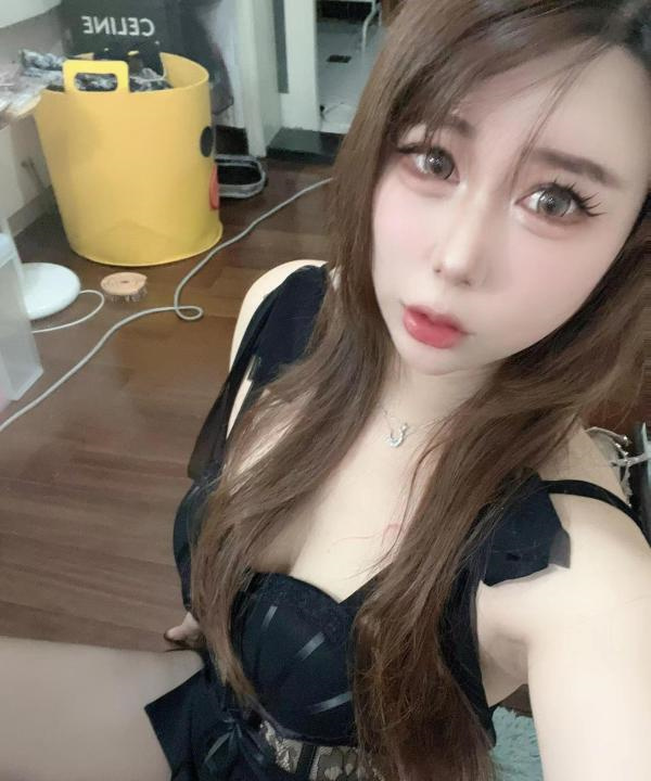 性感制服诱惑婉婉