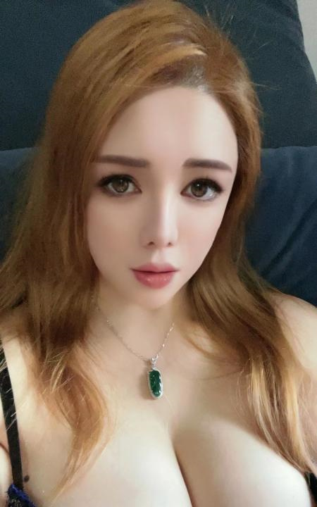 混血大胸Gigi