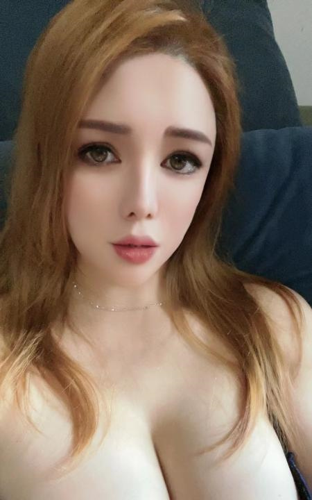 混血大胸Gigi