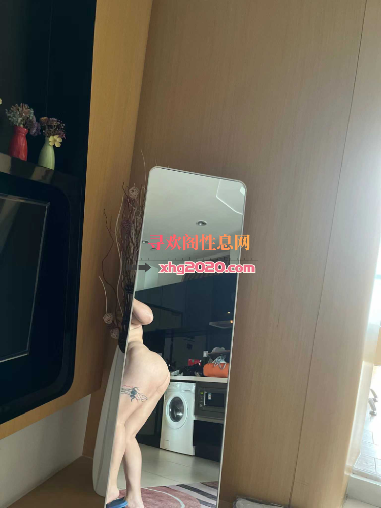 健身大胸妹
