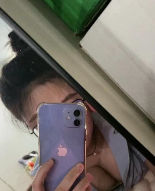新区巨乳一线天