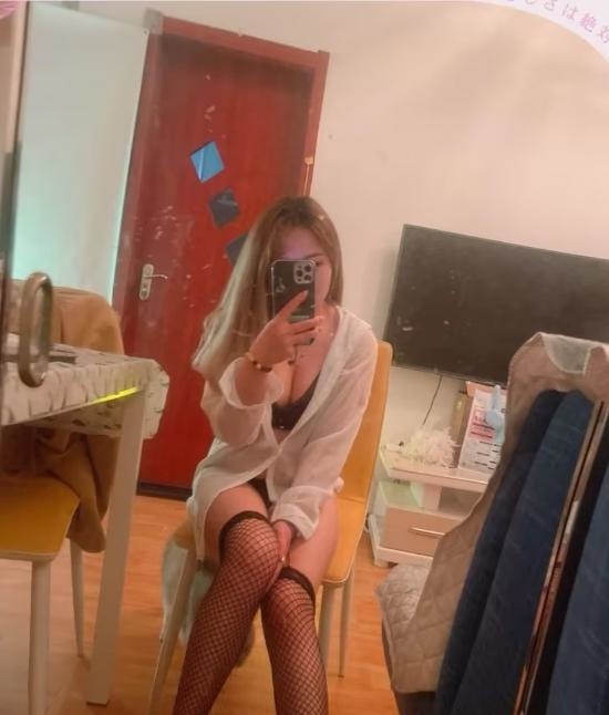 王家湾大胸性感骚货