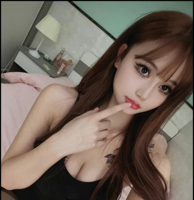 大眼性感黑丝图灵儿