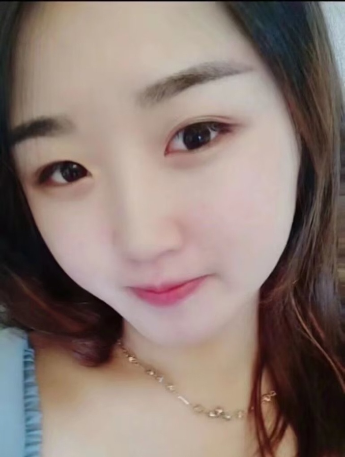 滨湖公寓骚气十足妹子