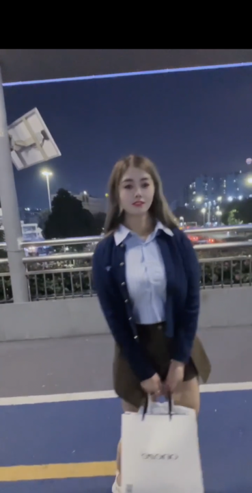 龙华小妹
