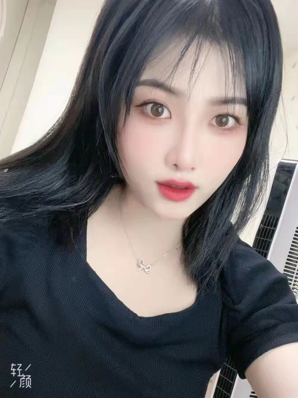 年轻颜值可爱妹子