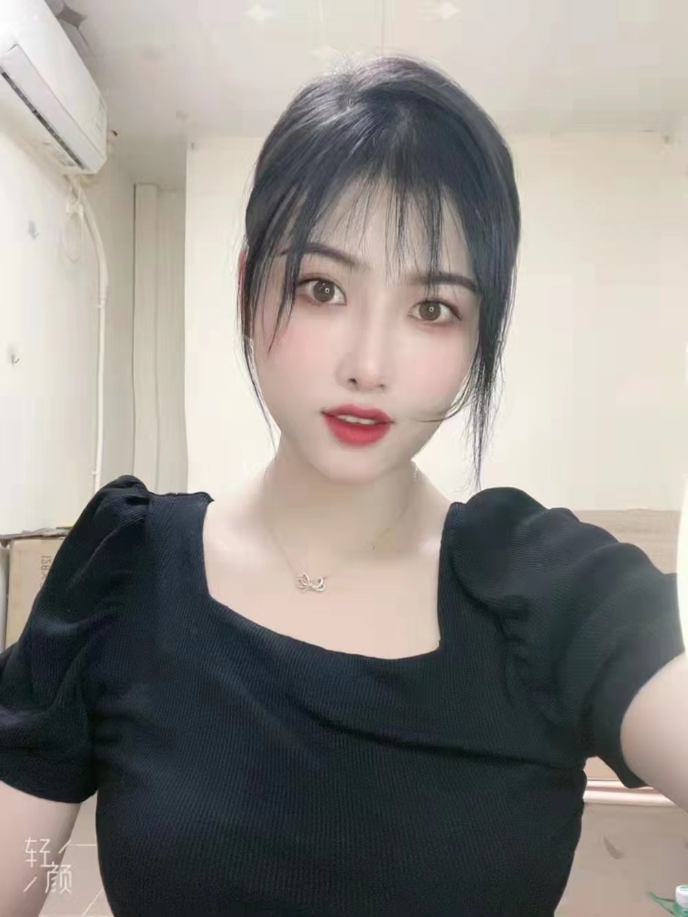 年轻颜值可爱妹子