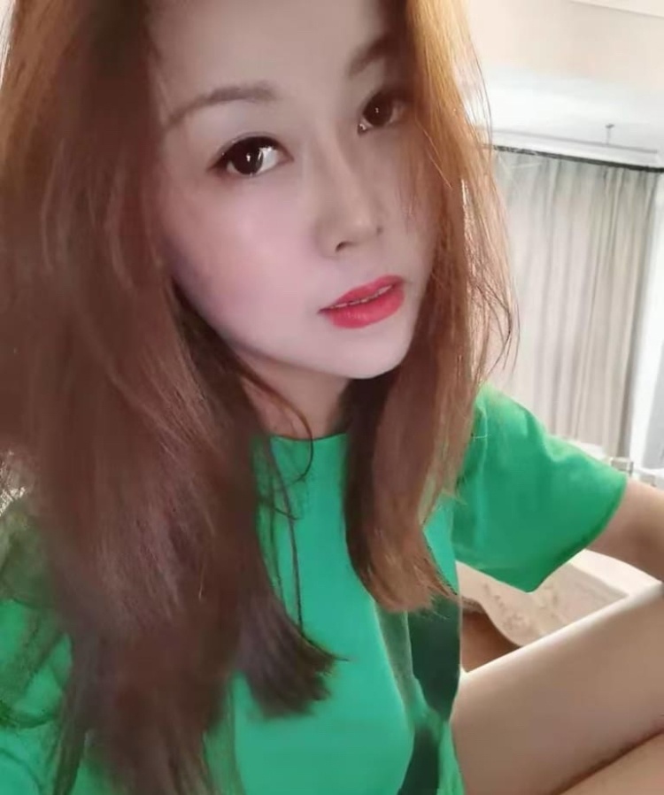 性价比非常不错的少妇推荐出来了