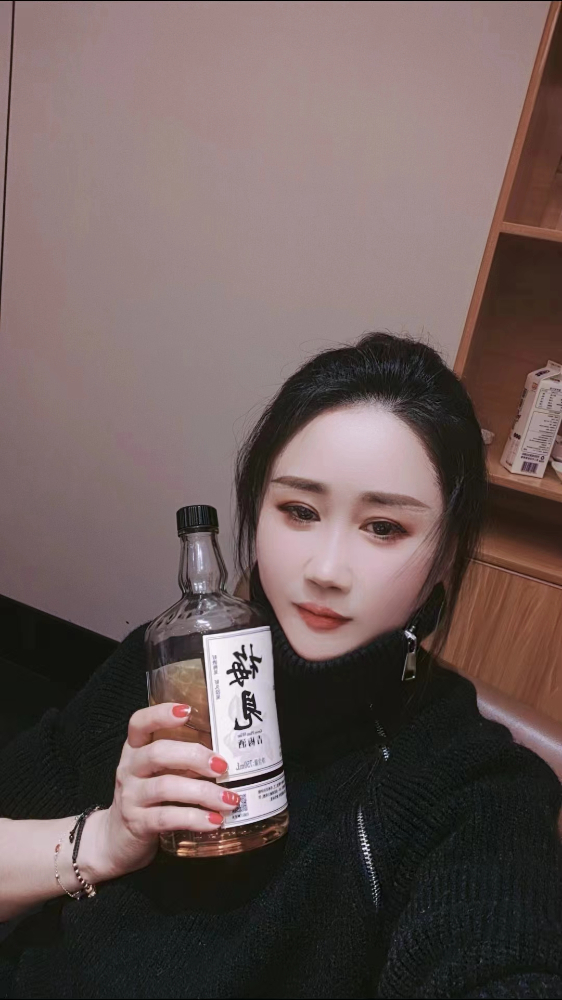 肥臀俏佳人