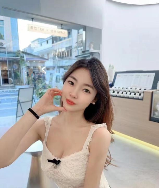 肤白颜值蜜蜜