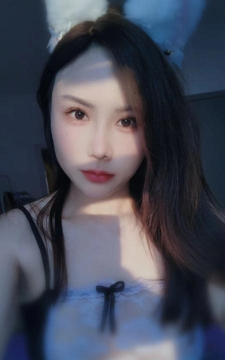 颜值身材不错的小姐姐
