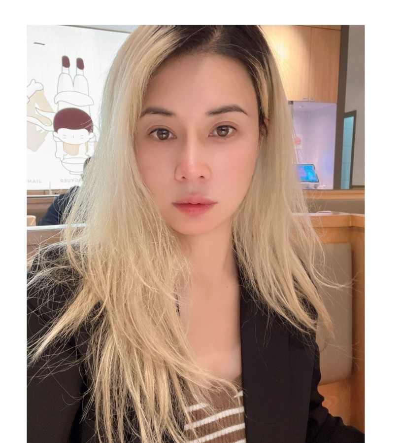 中俄混血小姐姐微微
