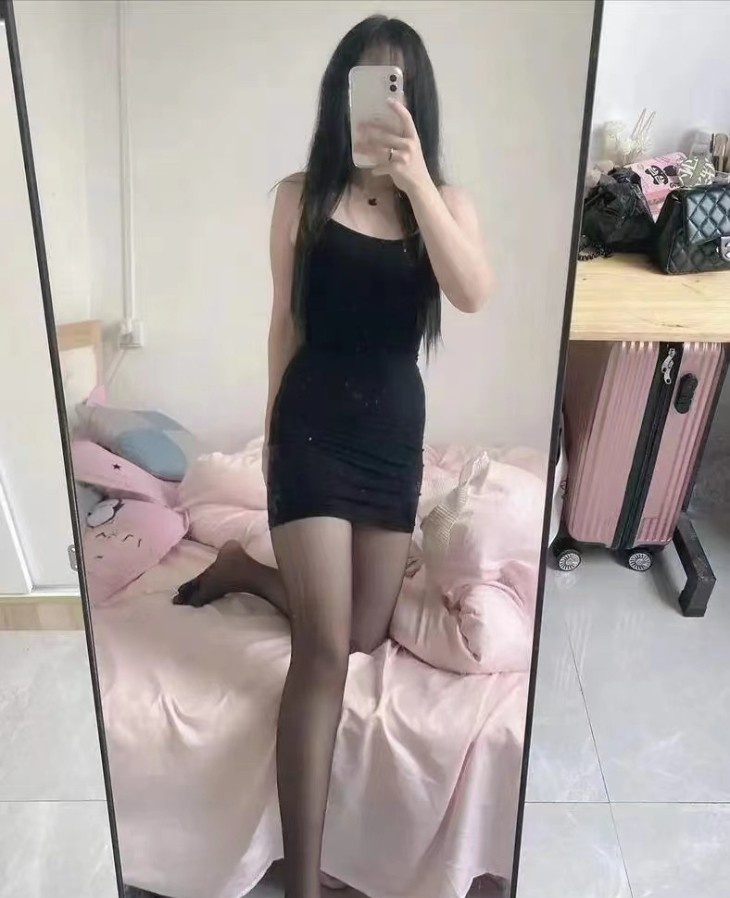 风骚大长腿小姐姐