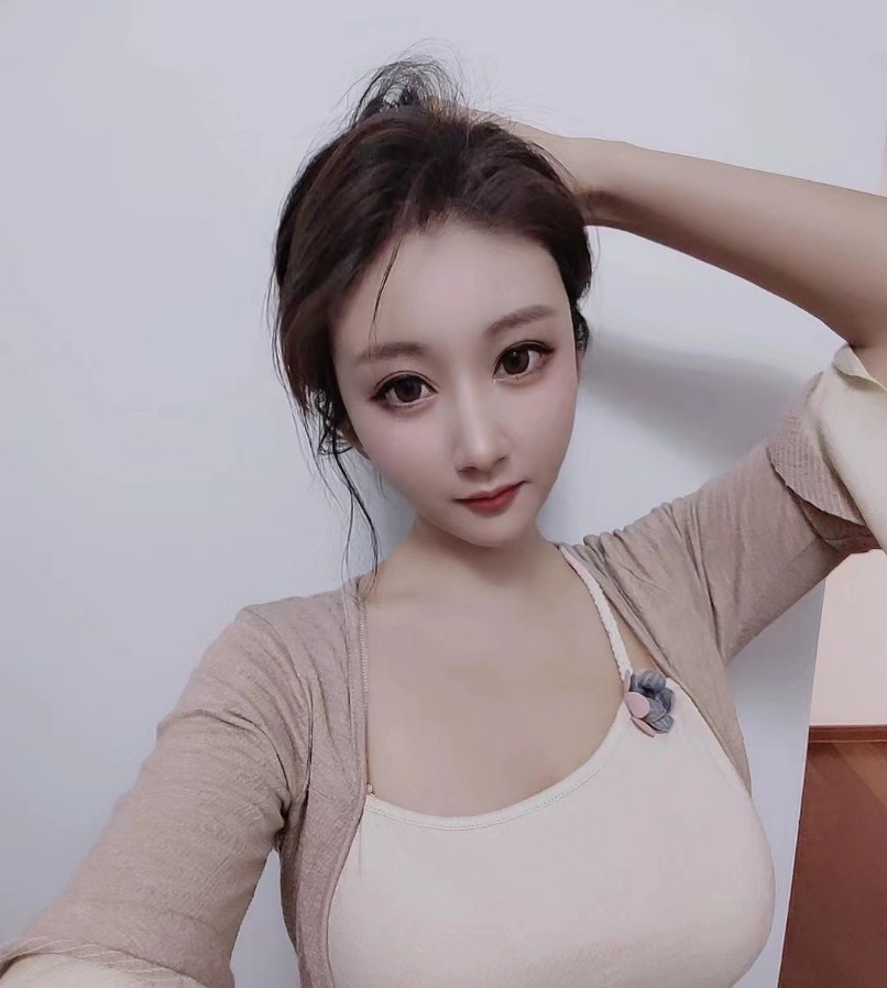 颜值妹优优  自带公寓楼