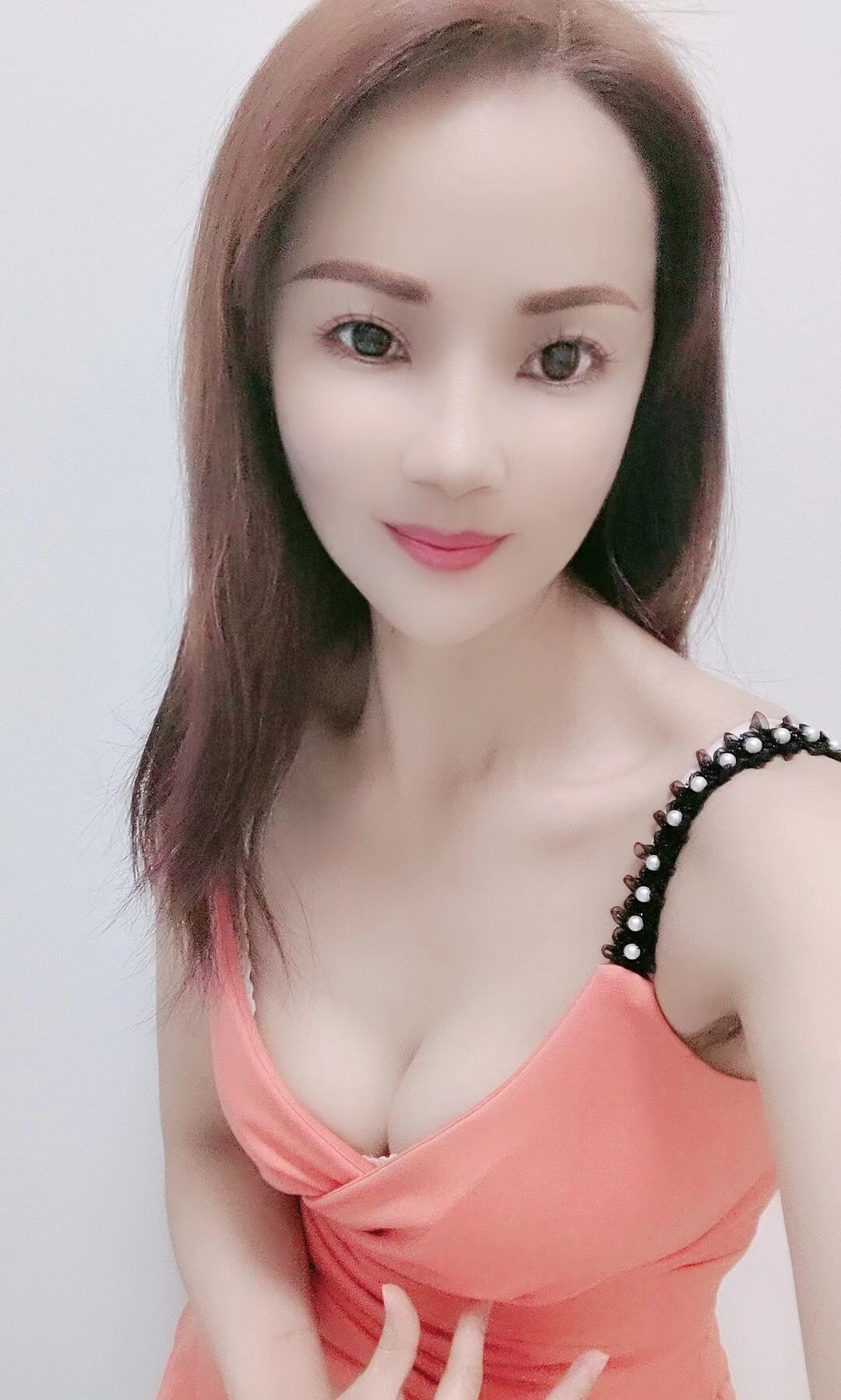 小巧玲珑的妹子