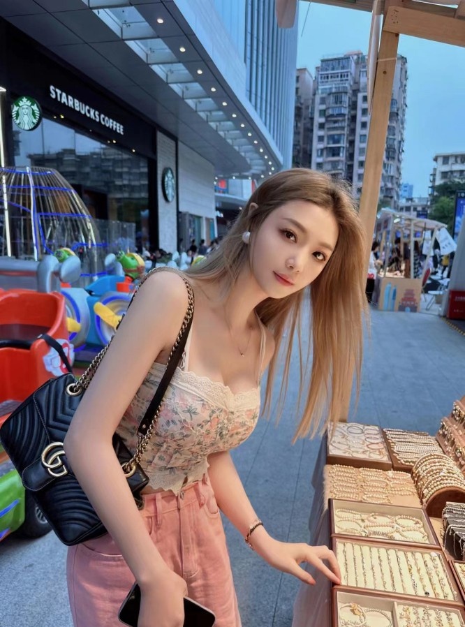 思明区高颜值小九月