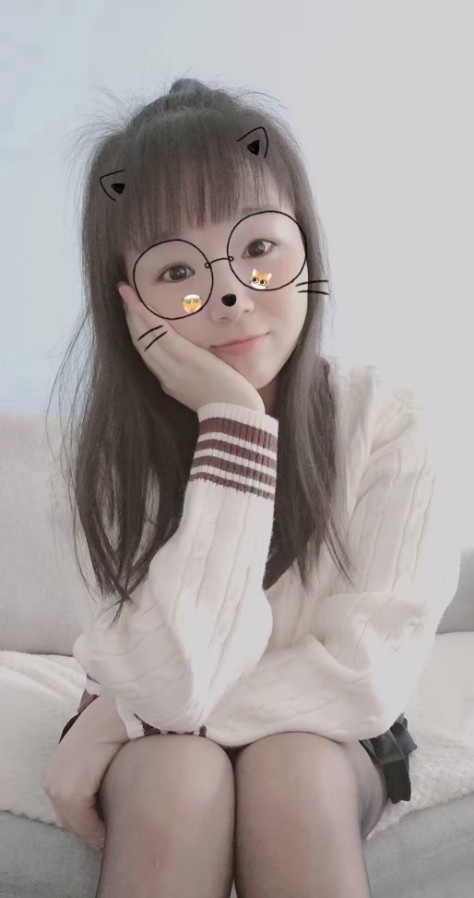 邻家妹子小唯