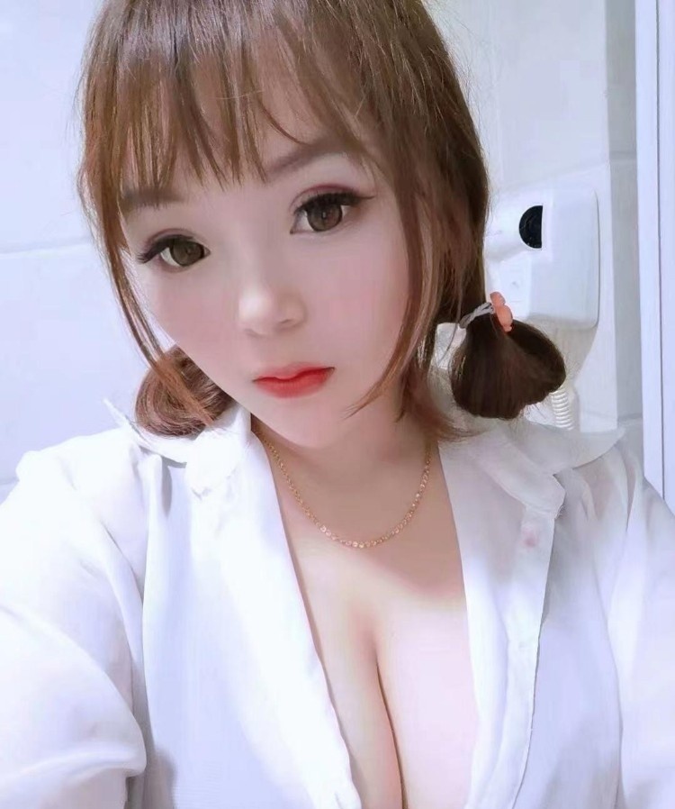 浦东大灯少妇