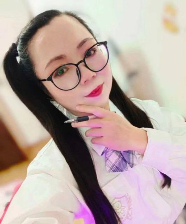 眼镜姐姐