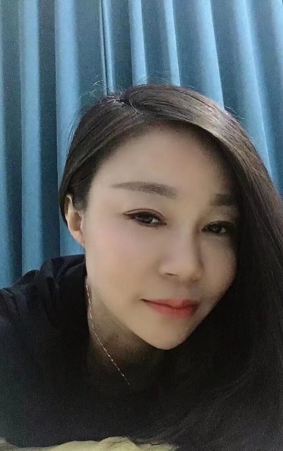 天河新人小莉