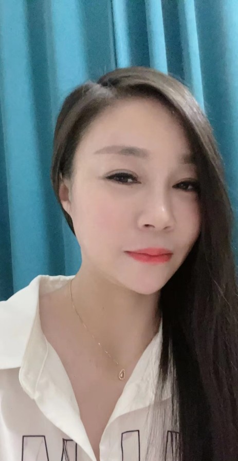 天河新人小莉