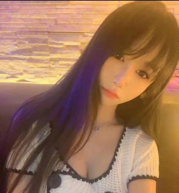 绿地云尚小姐姐