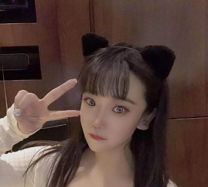 年轻西西小妹