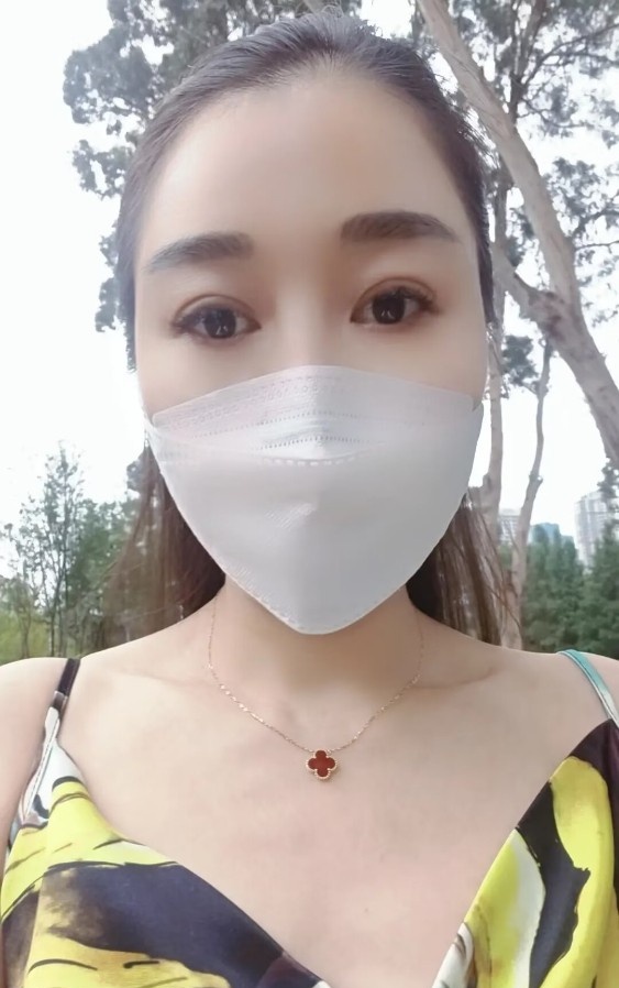 身材很好的服务型少妇