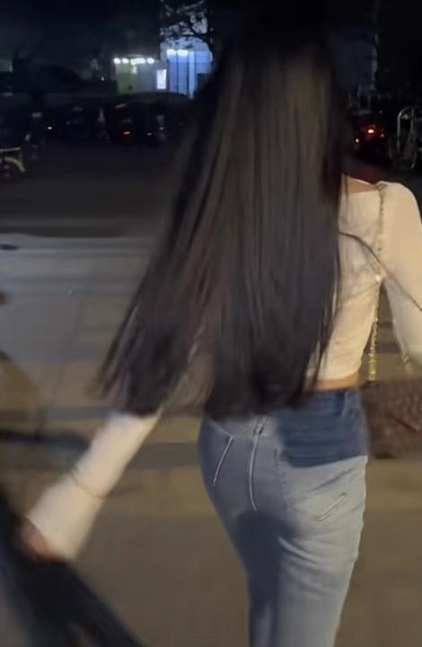 高挑默儿