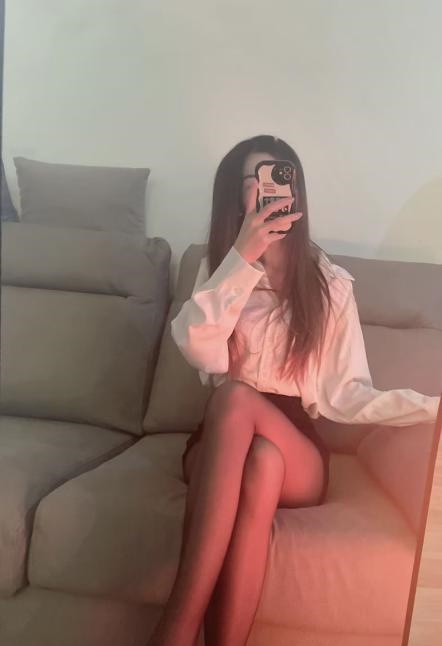 服务系深喉舌吻朵朵