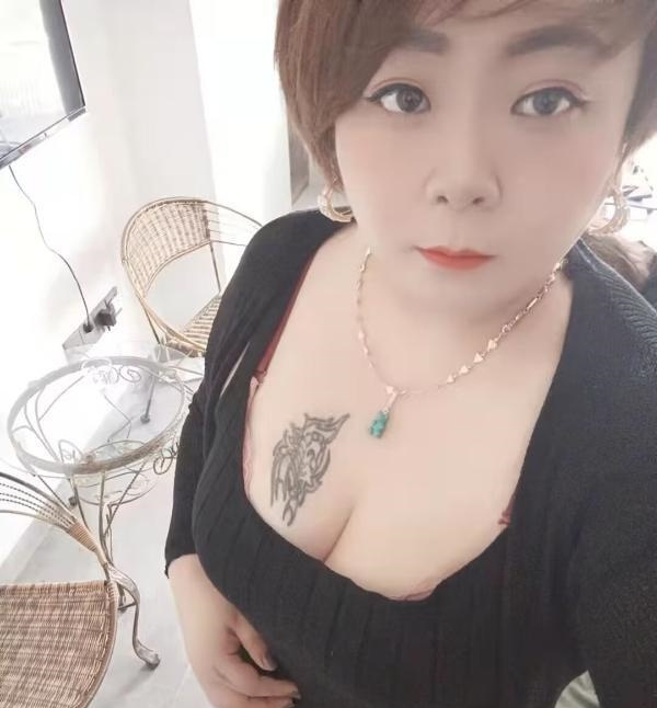 江北高新丰满白虎