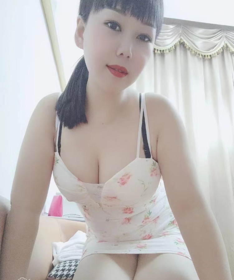 南宁雅典国际活好骚少妇