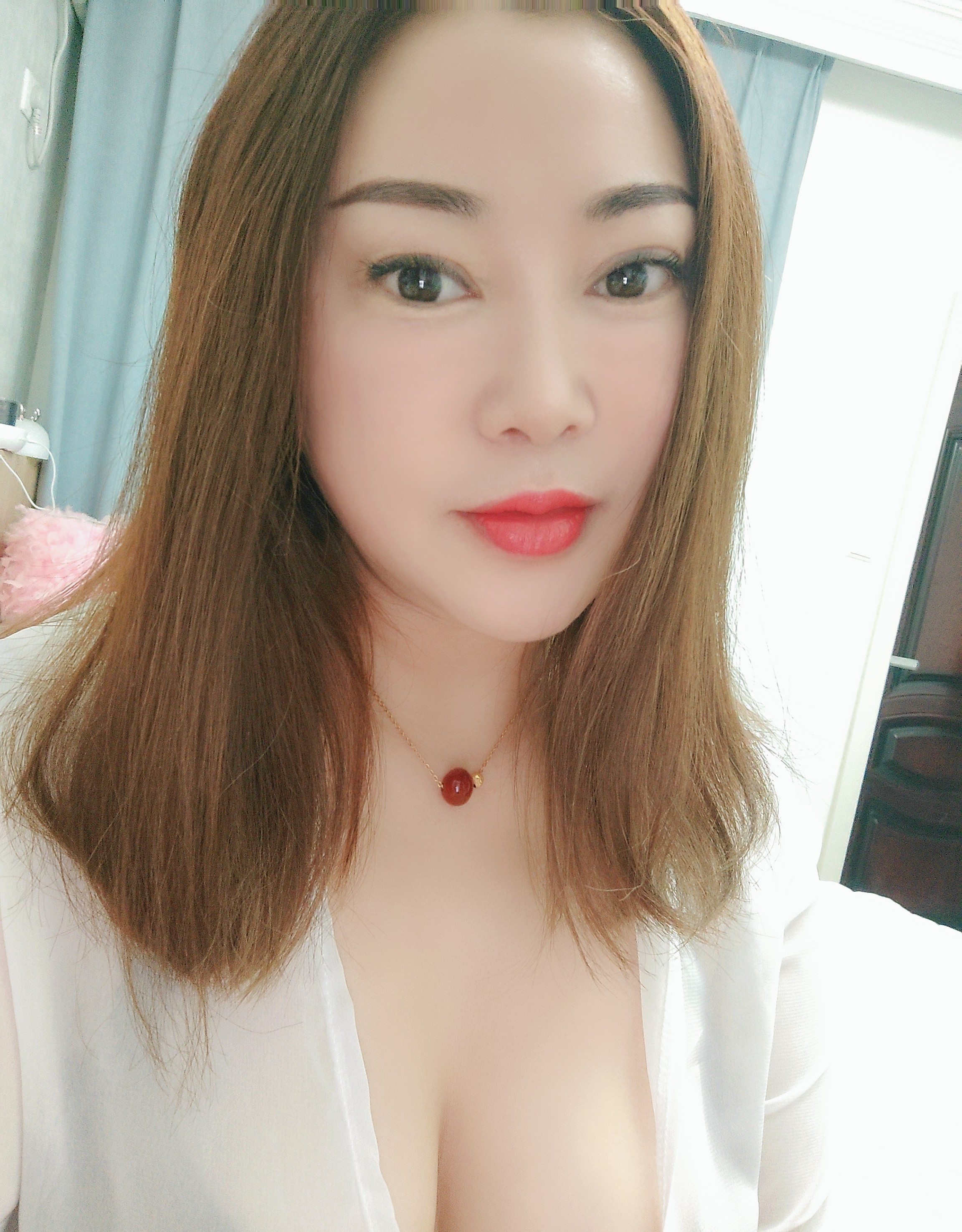 小溪少妇回归