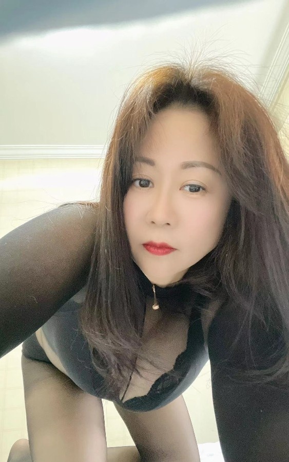 颜射熟女巨乳护士