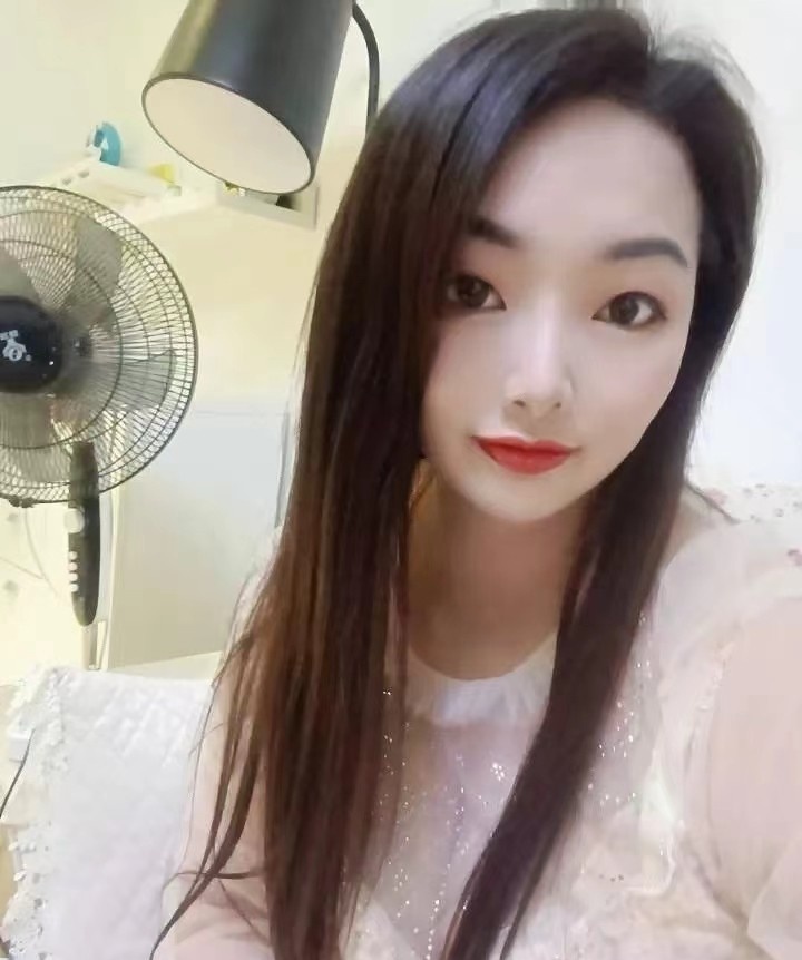 机场附近丰满软妹